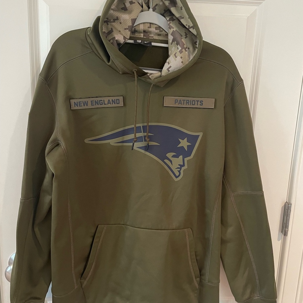Nike Men’s NFL Olive Camouflage Hoodie